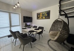 ������ 2 ����������� ��������� � ������� �� 1.5 �����, 90 ��. �., ����. �������� ���� 13