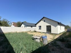 Продаж 1 поверхового будинку з опаленням і ділянкою на 5 соток, 95 кв. м, 3 кімнати, на вул. Незалежності фото 4 Продаж 1 поверхового будинку з опаленням і ділянкою на 5 соток, 95 кв. м, 3 кімнати, на вул. Незалежності фото 4