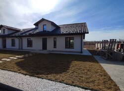  1      4.5 , 102 . , 3   1