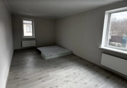  3        7.16 , 370 . , 7   10