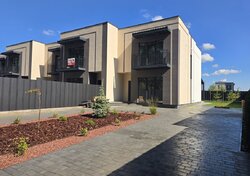 Продаж 2 поверхового таунхауса з ділянкою на 4 сотки, 115 кв. м. фото 2 Продаж 2 поверхового таунхауса з ділянкою на 4 сотки, 115 кв. м. фото 2