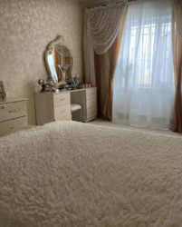 ������ 2 ����������� ������� � ������� �� 4 �����, 170 ��. �, 6 ����� ���� 10