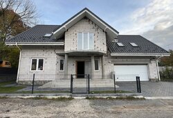 Продаж 2 поверхового будинку з гаражем і ділянкою на 5 соток, 250 кв. м, 5 кімнат, на вул. Синьоводська фото 2 Продаж 2 поверхового будинку з гаражем і ділянкою на 5 соток, 250 кв. м, 5 кімнат, на вул. Синьоводська фото 2