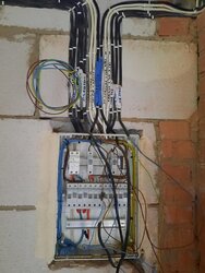 Продаж 2 поверхового будинку з гаражем і ділянкою на 4 сотки фото 7 Продаж 2 поверхового будинку з гаражем і ділянкою на 4 сотки фото 7