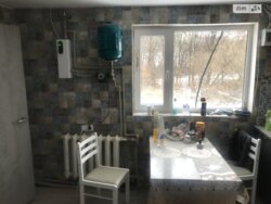 ������ 2 ����������� ������� � ������� �� 6 �����, 80 ��. �, 3 ������, �� ��������� ���� 8