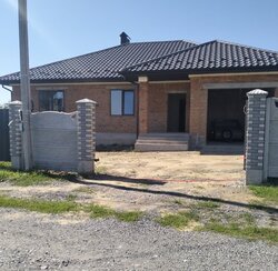 Продаж 1 поверхового будинку з гаражем і ділянкою на 7.5 сотки, 164.5 кв. м фото 3 Продаж 1 поверхового будинку з гаражем і ділянкою на 7.5 сотки, 164.5 кв. м фото 3