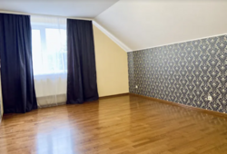 Продаж 2 поверхового будинку з верандою і ділянкою на 5.12 сотки, 225 кв. м, вул. Євгена Патона фото 11 Продаж 2 поверхового будинку з верандою і ділянкою на 5.12 сотки, 225 кв. м, вул. Євгена Патона фото 11