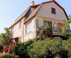 Продаж 2 поверхового будинку з гаражем і ділянкою на 6 соток, 106 кв. м. фото 1 Продаж 2 поверхового будинку з гаражем і ділянкою на 6 соток, 106 кв. м. фото 1