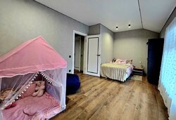 ������ 2 ����������� ��������� � ������� �� 1.5 �����, 90 ��. �., �-� ��������� ���� 13