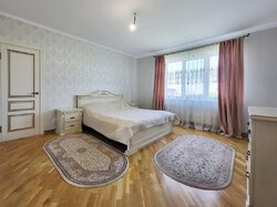 Продаж будинку з гаражем і ділянкою на 13.5 сотки, вул. Незалежна фото 12 Продаж будинку з гаражем і ділянкою на 13.5 сотки, вул. Незалежна фото 12