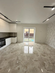 Продаж кутового таунхауса, пров. Весняний фото 5 Продаж кутового таунхауса, пров. Весняний фото 5