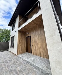 Продаж 2 поверхового будинку з опаленням і ділянкою на 10 соток, 160 кв. м, с. Зарванці, вул. Шевченка фото 2 Продаж 2 поверхового будинку з опаленням і ділянкою на 10 соток, 160 кв. м, с. Зарванці, вул. Шевченка фото 2