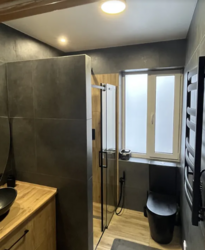 ������ 2 ����������� ������� � ������� �� 6 �����, 120 ��. �, 4 ������, �� ���. ��������� ���� 3