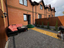 Продаж 2 поверхового таунхауса з ділянкою на 1.2 сотки, 112 кв. м, вул. Лесі Українки фото 1 Продаж 2 поверхового таунхауса з ділянкою на 1.2 сотки, 112 кв. м, вул. Лесі Українки фото 1