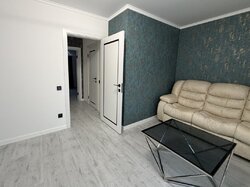 ������ 2 ����������� ��������� � ������� �� 1.5 �����, 90 ��. �., ����. �������� ���� 16