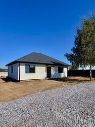 Продаж 1 поверхового будинку з верандою і ділянкою на 5 соток, 100 кв. м, 3 кімнати, на вул. Кропивницького фото 2 Продаж 1 поверхового будинку з верандою і ділянкою на 5 соток, 100 кв. м, 3 кімнати, на вул. Кропивницького фото 2