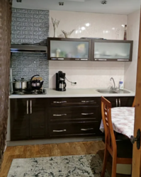 ������ 2 ����������� ������� ������� � ������� �� 10 �����, 210 ��. �, 6 ����� ���� 4