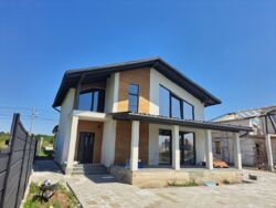 ������ 2 ����������� ������� � ������� �� 4.5 �����, 130 ��. �, 4 ������ ���� 2