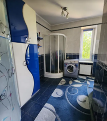 ������ 2 ����������� ������� � ������� �� 11.3 �����, 225 ��. �, 4 ������ ���� 11