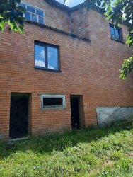 Продаж 2 поверхового будинку з гаражем і ділянкою на 4 сотки фото 3 Продаж 2 поверхового будинку з гаражем і ділянкою на 4 сотки фото 3