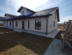  1      4.5 , 102 . , 3   3