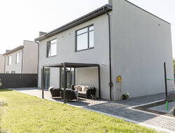 Продаж 2 поверхового будинку з ділянкою на 5 соток, 180 кв. м, 3 кімнати, на вул. Мирна фото 3 Продаж 2 поверхового будинку з ділянкою на 5 соток, 180 кв. м, 3 кімнати, на вул. Мирна фото 3