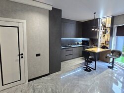 ������ 2 ����������� ��������� � ������� �� 1.5 �����, 90 ��. �., �-� ��������� ���� 4