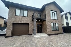 Продаж 2 поверхового будинку з ділянкою на 5 соток, 220 кв. м фото 1 Продаж 2 поверхового будинку з ділянкою на 5 соток, 220 кв. м фото 1