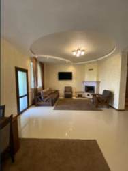 ������ 2 ����������� ������� � ������� � ������� �� 10 �����, 215 ��. �, 4 ������, �� ���. �������� ���� 5