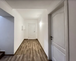 Продаж 3 поверхового будинку з гаражем і ділянкою на 13.5 сотки, 279 кв. м, 4 кімнати фото 7 Продаж 3 поверхового будинку з гаражем і ділянкою на 13.5 сотки, 279 кв. м, 4 кімнати фото 7