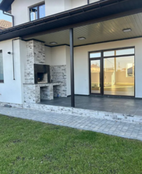 ������ 2 ����������� ������� � ��������� � ������� �� 5.6 �����, 155 ��. �, 5 �����, �� ���. ������� ���� 4