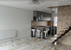 ������ 2 ����������� ������� � ��������� � ������� �� 8 �����, 110 ��. �, 3 ������ ���� 1