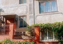 Продаж 2 поверхового будинку з гаражем і ділянкою на 6 соток, 106 кв. м. фото 3 Продаж 2 поверхового будинку з гаражем і ділянкою на 6 соток, 106 кв. м. фото 3