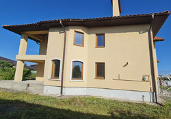 ������ 3 ����������� ������� � ��������� � ������� �� 12 �����, 415 ��. �, 7 �����, �� ����. ���������� ���� 3