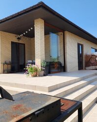 Продаж 1 поверхового будинку з гаражем і ділянкою на 12.5 сотки, 186 кв. м, 4 кімнати фото 1 Продаж 1 поверхового будинку з гаражем і ділянкою на 12.5 сотки, 186 кв. м, 4 кімнати фото 1