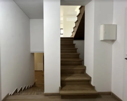 Продаж 3 поверхового будинку з гаражем і ділянкою на 13.5 сотки, 279 кв. м, 4 кімнати фото 5 Продаж 3 поверхового будинку з гаражем і ділянкою на 13.5 сотки, 279 кв. м, 4 кімнати фото 5