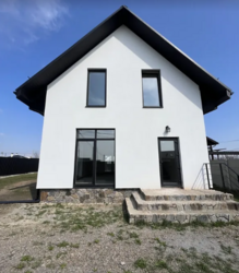 Продаж 2 поверхового будинку з ділянкою на 5 соток, 130 кв. м, вул. Головна фото 12 Продаж 2 поверхового будинку з ділянкою на 5 соток, 130 кв. м, вул. Головна фото 12