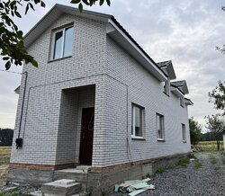 ������ 2 ����������� ������� � ������� �� 25 �����, 180 ��. �. ���� 7