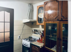 ������ 2 ����������� ������� � �������� � ������� �� 4 �����, 220 ��. �, 6 ����� ���� 7