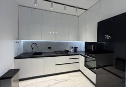 ������ 2 ����������� ��������� � ������� �� 1.5 �����, 90 ��. �., ����. �������� ���� 10