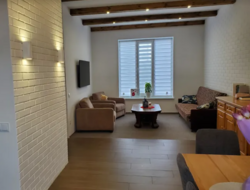 ������ 2 ����������� �������� � ������� �� 2.5 �����, 90 ��. �., ���. �������� ������ ���� 3