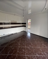 ������ 2 ����������� ������� � ��������� � ������� �� 5 �����, 160 ��. �, 4 ������ ���� 4