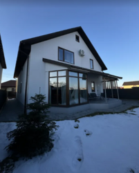 Продаж 2 поверхового будинку з балконом і ділянкою на 3.5 сотки, 188 кв. м, 3 кімнати, на вул. Драй-Хмари фото 2 Продаж 2 поверхового будинку з балконом і ділянкою на 3.5 сотки, 188 кв. м, 3 кімнати, на вул. Драй-Хмари фото 2