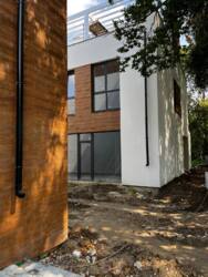 Таунхаус з двома терасами та басейном на березі озера фото 17 Таунхаус з двома терасами та басейном на березі озера фото 17