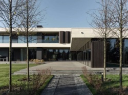 Продам новобудову біля Міського саду фото 1 Продам новобудову біля Міського саду фото 1