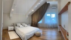   3202         Mont chalet!.  7