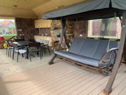   3202         Mont chalet!.  13