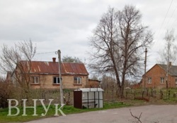 Будинок з неймовірною ділянкою 50 соток біля Луцька | 17 000 $ фото 1 Будинок з неймовірною ділянкою 50 соток біля Луцька | 17 000 $ фото 1