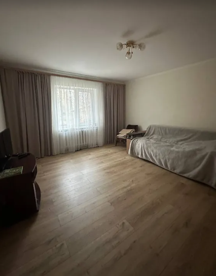 Продаж 1 поверхового будинку з гаражем і ділянкою на 5.2 сотки, 520 кв. м, 7 кімнат фото 1 Продаж 1 поверхового будинку з гаражем і ділянкою на 5.2 сотки, 520 кв. м, 7 кімнат фото 1