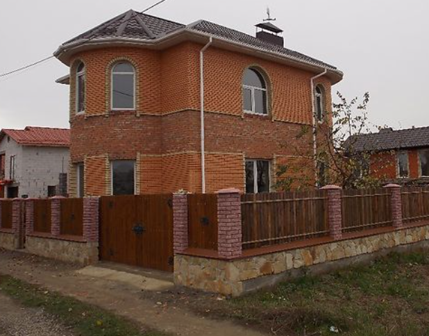 Продаж 2 поверхового будинку з підвалом і ділянкою на 5 соток, 203 кв. м, 8 кімнат, на вул. Зелена фото 1 Продаж 2 поверхового будинку з підвалом і ділянкою на 5 соток, 203 кв. м, 8 кімнат, на вул. Зелена фото 1